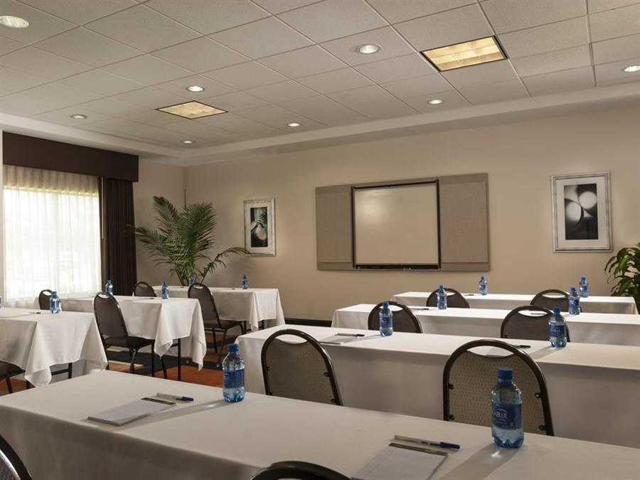 Spark By Hilton Houston Bush Intercontinental Airport Exterior photo